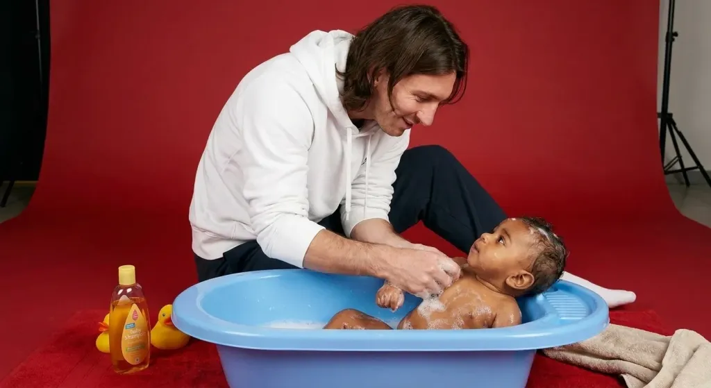 La fotografía profética de Joan Monfort: Messi bañando a Yamal hace casi dos décadas anticipa la final del Mundial