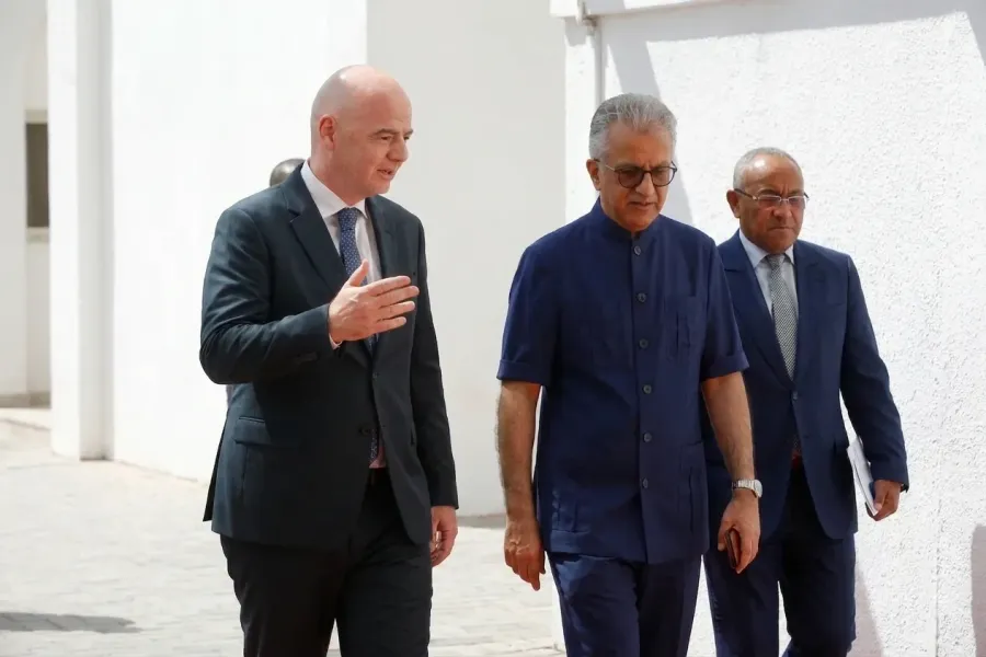 La UEFA y AFC se enfrentan al plan de Infantino de vender participación en ingresos del Mundial a inversores privados