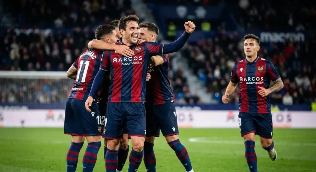 Real Madrid ficha a Carlos Espí hasta 2031