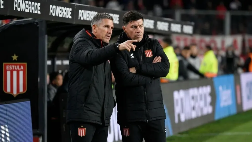 Estudiantes routs Gimnasia, heads into Copa Libertadores rematch with Universidad Catolica full of confidence