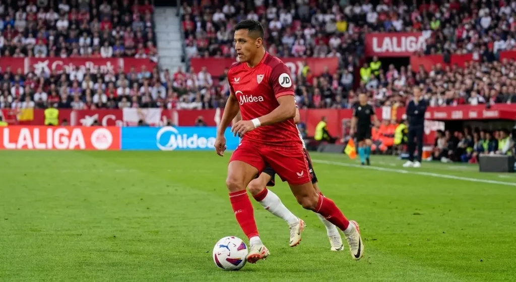 Luis García tried to keep Alexis Sánchez, but the Chilean sealed his move to Montreal