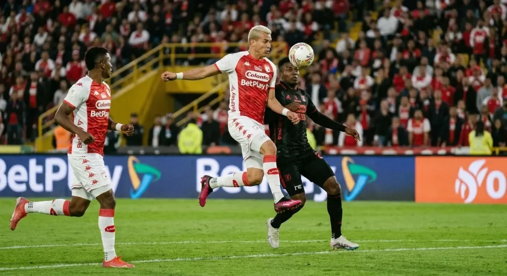 Violent Clashes Between Santa Fe and America Fans Halt Match at El Campin