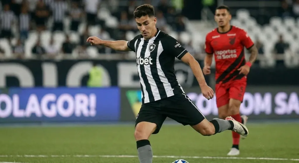 Santiago Rodriguez scores twice in Botafogo's 3-2 loss to Athletico Paranaense