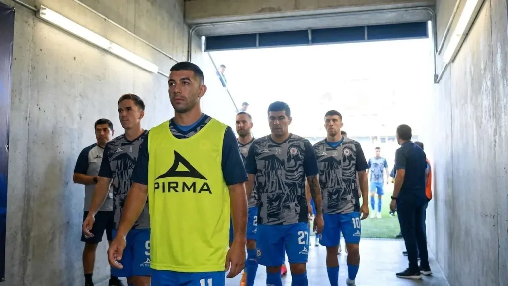 Cruz Azul Keeps Winning Without Erik Lira: Seven Games Without Their Captain and La Maquina Still Delivers