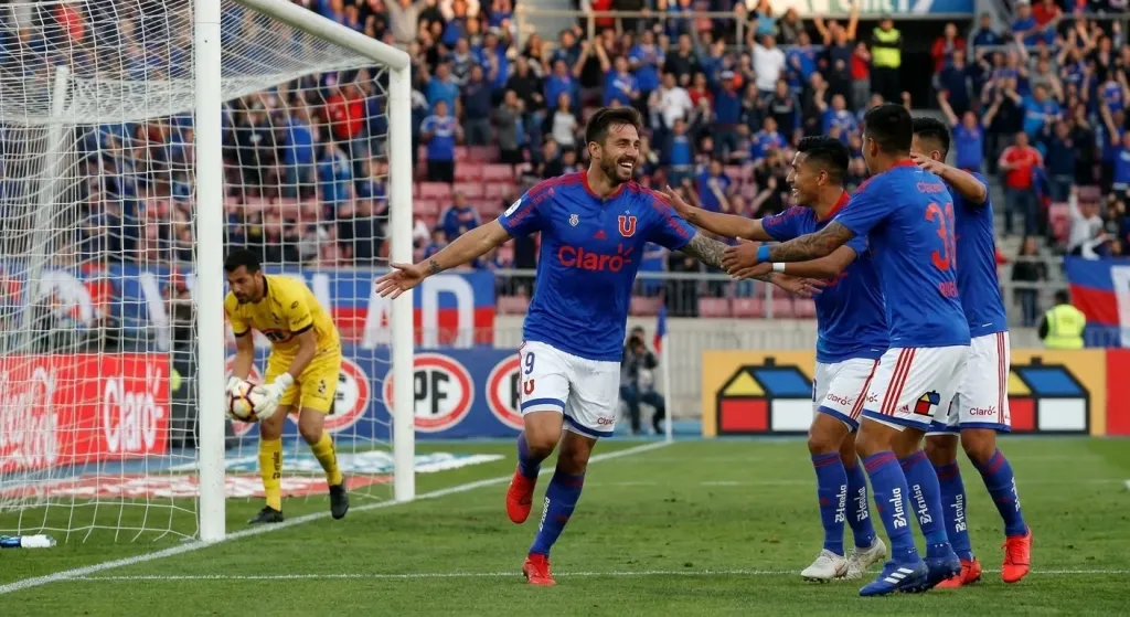 Octavio Rivero returns and scores from the spot in Universidad de Chile's 4-2 rout of Coquimbo Unido