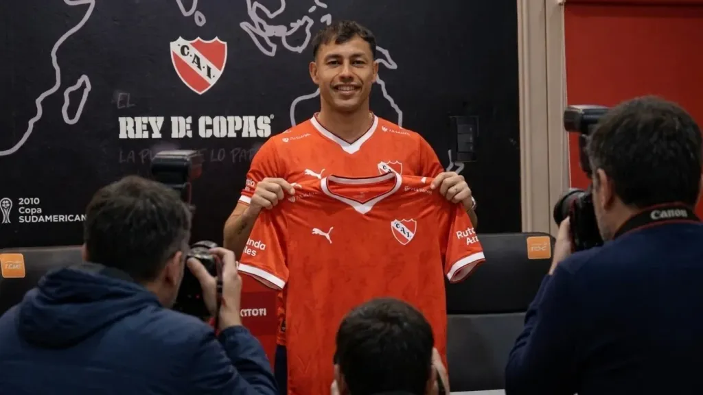 Independiente signs Chilean striker Ivan Morales after Kevin Lomonaco's departure