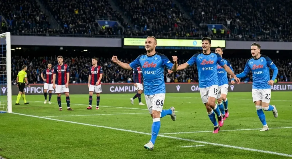 Napoli beats Bologna with Lobotka strike, keeps picking up wins