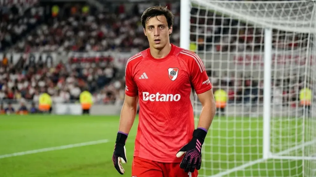 Inter Milan and Manchester United Inquire About River Plate Goalkeeper Santiago Beltran