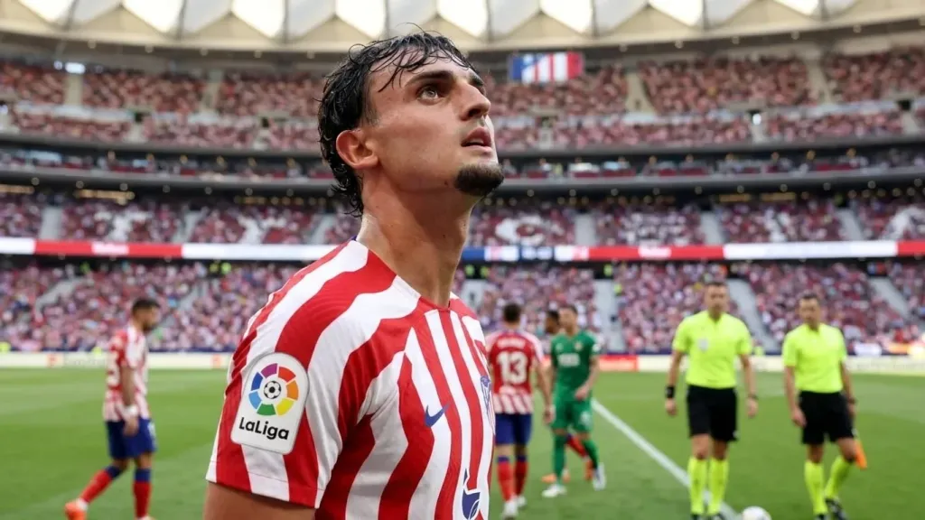Body cam footage exposes non-called penalty on Pubill in Madrid derby