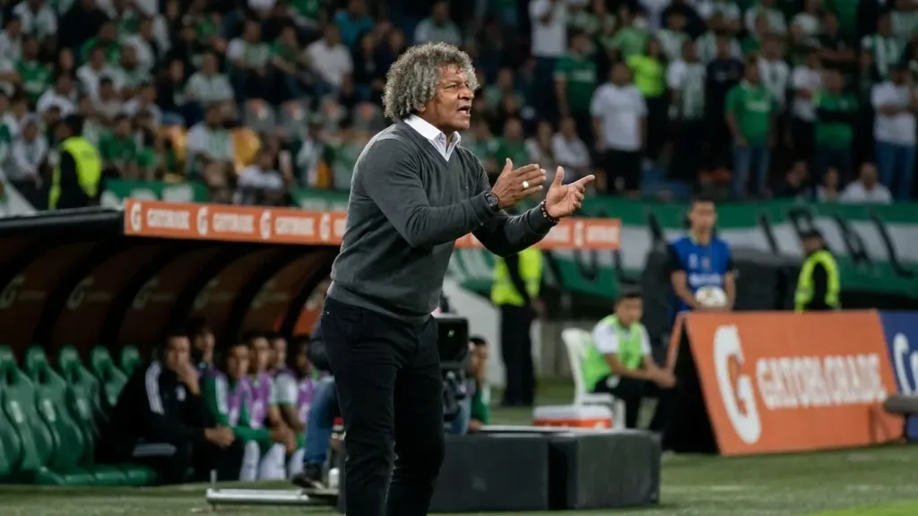 Alberto Gamero Reaches Nine Straight Unbeaten Clásicos at Atanasio Girardot with Millonarios