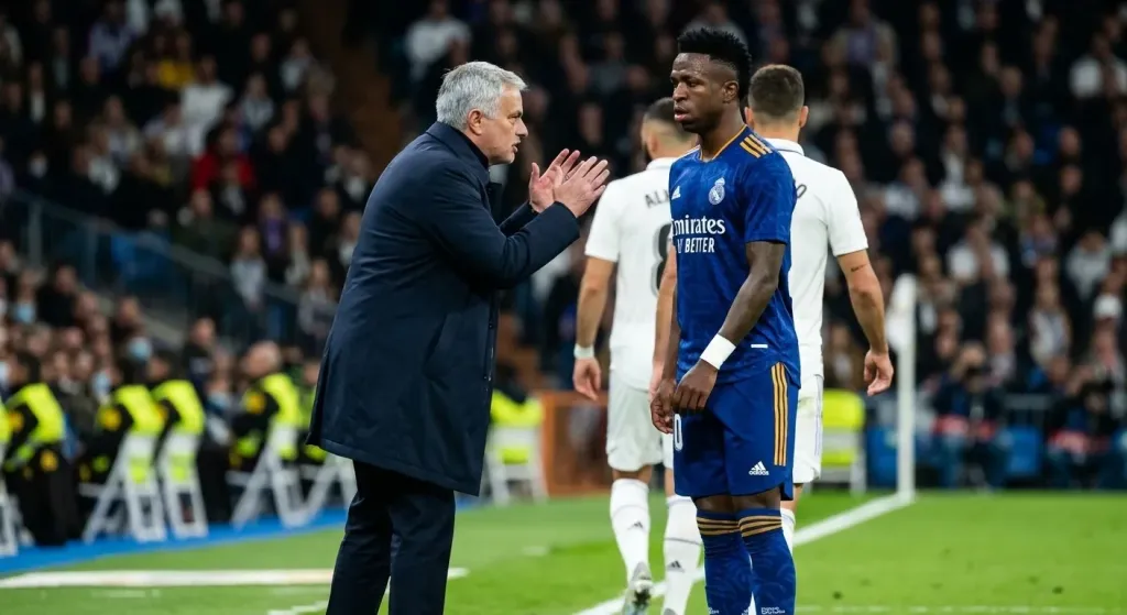 Mourinho's Real Madrid Limps Toward the Clasico: Vinicius Without a Goal, a Shaky Defense and a Restless Bernabeu