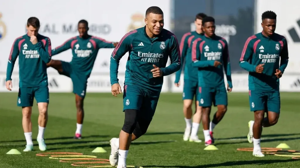 Real Madrid breathes easy: Mbappé and Konaté clear fitness scares for Villarreal clash