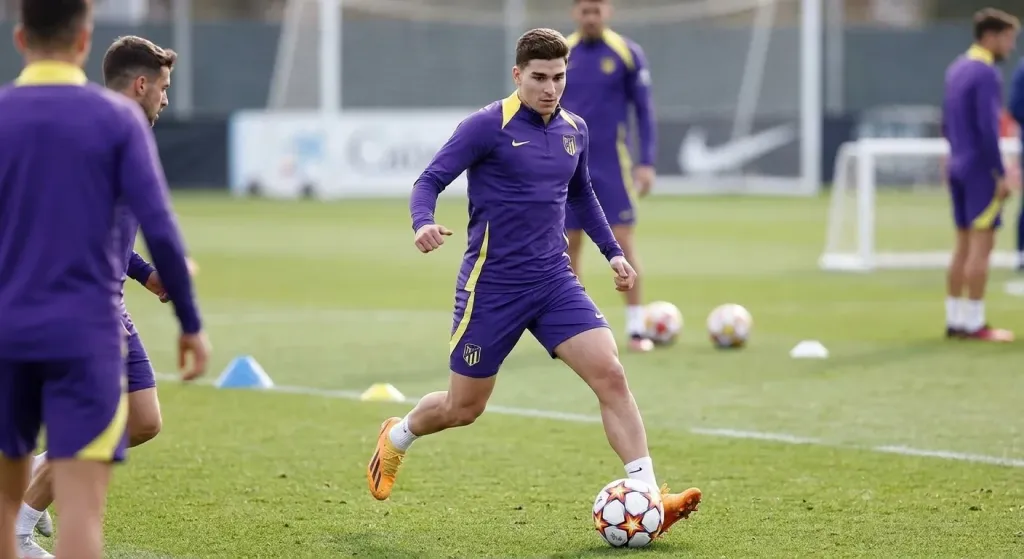 Julián Álvarez corta con Fernando Hidalgo tras el culebrón con el Barcelona