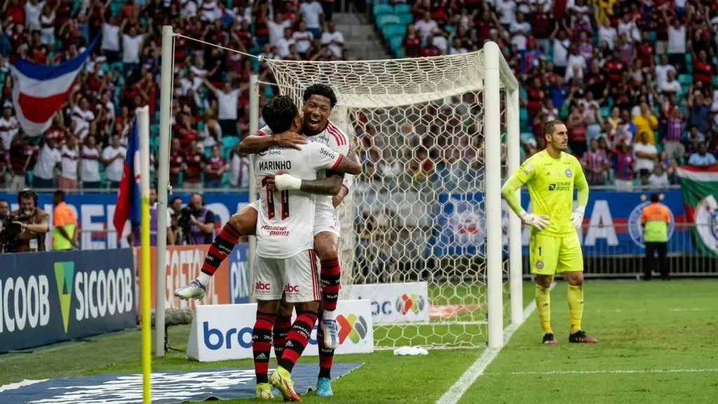 Flamengo golea 3-0 a Bahía y llega lanzado a la semifinal de vuelta ante Estudiantes