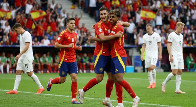 España elimina a Austria 3-0 y avanza a octavos del Mundial