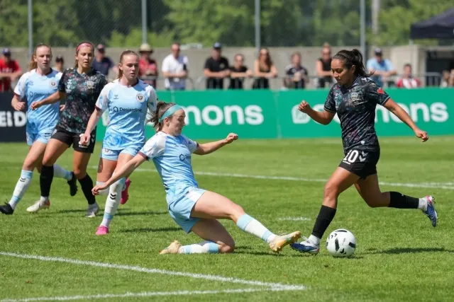 NSL aprovecha el Mundial sin pausar su competición