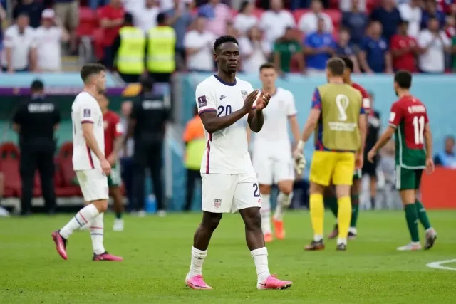 FIFA levanta la suspensión a Balogun en octavos