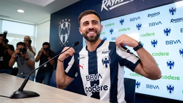 Rossi es presentado en Rayados