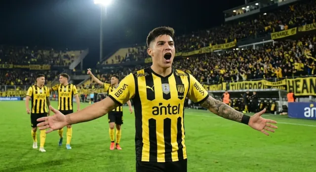 Peñarol compra a Arezo por 3 millones hasta 2029