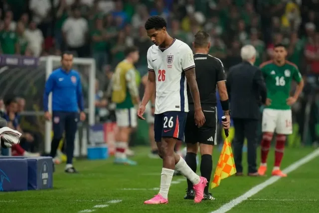 Quansah suspendido dos partidos tras roja ante México