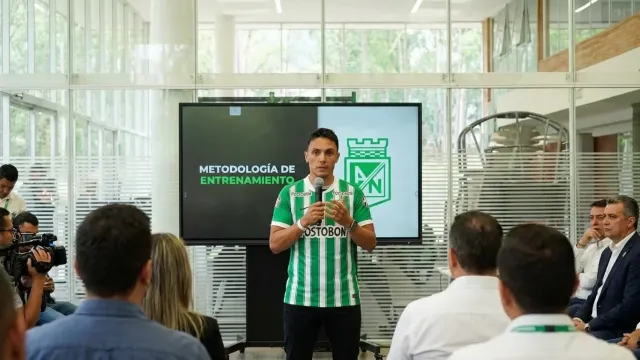 Lucas González es el nuevo técnico de Atlético Nacional