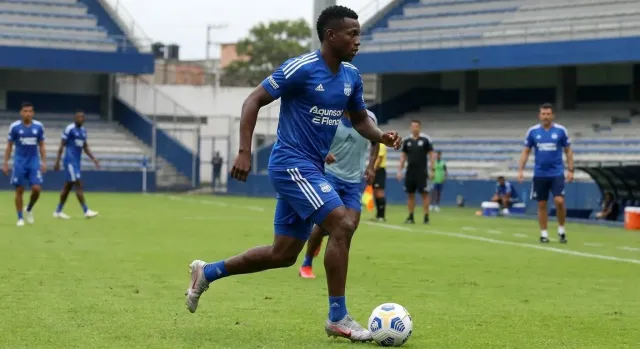 Emelec incorpora a Cuero y Saya