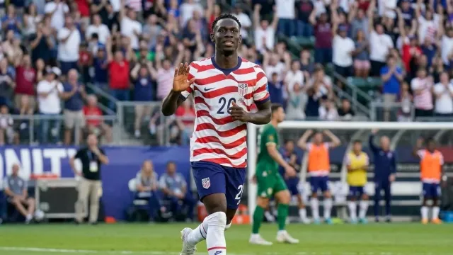 Balogun, primer futbolista en firmar con Klutch Sports