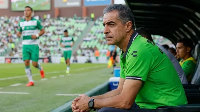 Paiva llega a Santos con reto de recuperación