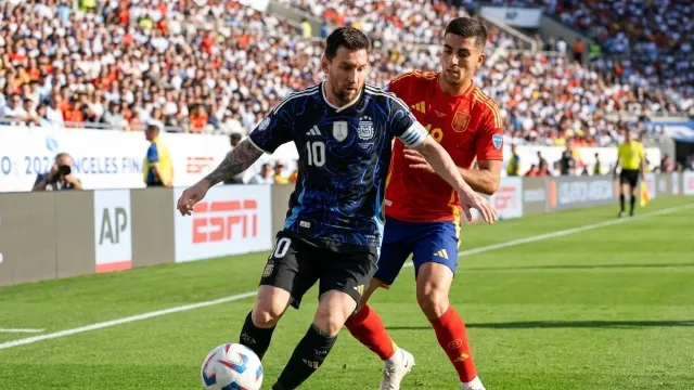 La decisión de Messi en 2002 enlaza Argentina y España en la final de Los Angeles