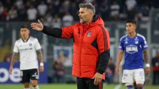 Colo Colo juega amistoso ante Millonarios en Bogotá
