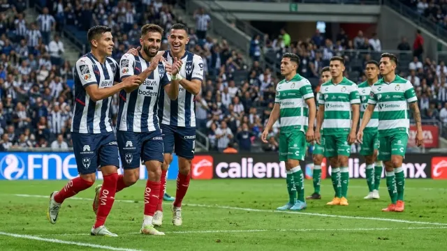 Monterrey vence 3-2 a Santos Laguna en cierre tenso