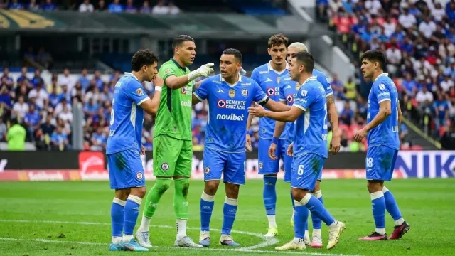 Toluca y Cruz Azul juegan Campeón de Campeones