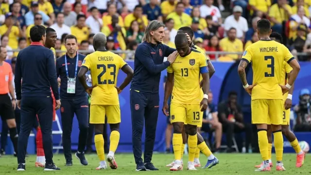 Beccacecce defiende su gestión en Ecuador tras caída en Mundial