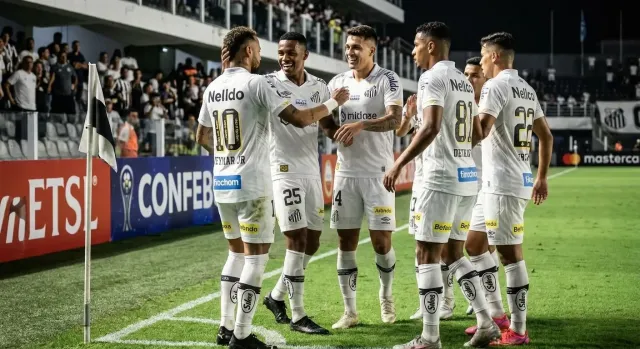 Santos remonta y avanza a octavos de la Copa Sudamericana