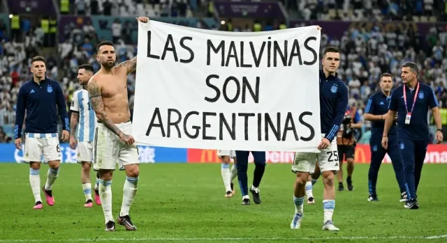 FIFA sanciona a Argentina por agresiones y pancarta Malvinas