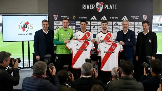 River estrena camiseta por aniversario