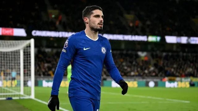 Salah al Trabzonspor y City por Pedro Neto