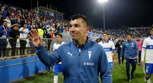 Medel vuelve y Católica gana 2-0 antes de Libertadores