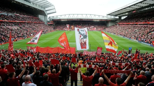 Bezos in Talks for Liverpool Stake