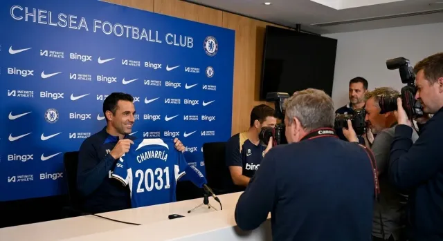 Chavarría llega al Chelsea desde el Rayo Vallecano