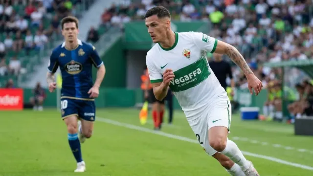 Deportivo y Elche empatan 1-1 en el Riazor