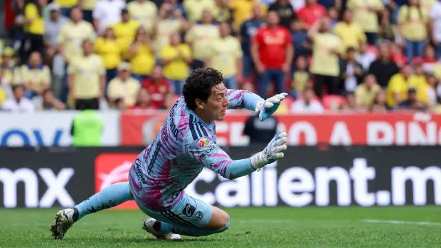 Tapia debuta con América después de 12 años en el club