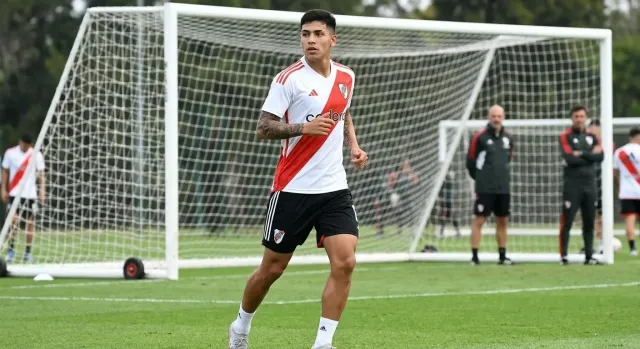 Yutiel Susano, el lateral de 19 años que viaja con River a Colombia