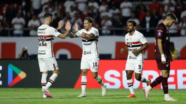 Sao Paulo thrashes Bolivar 3-1 at MorumBIS