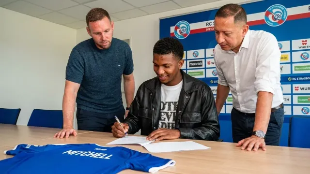 Mitchell, first Costa Rican at RC Strasbourg
