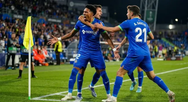 Mojica brilla con gol y asistencia en el debut de Getafe