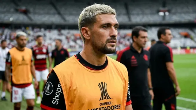 De Arrascaeta pone a Flamengo en cuartos de Copa Libertadores