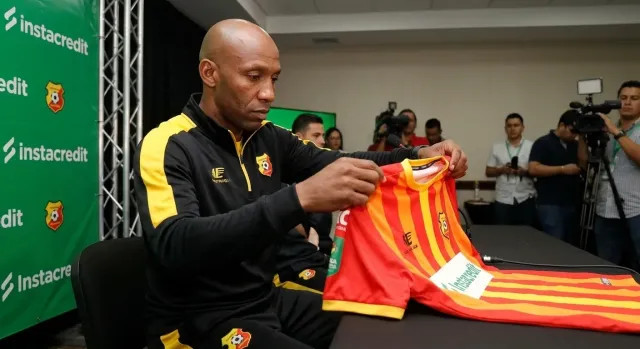 Herediano pierde 0-3 con Wanchope en el banquillo