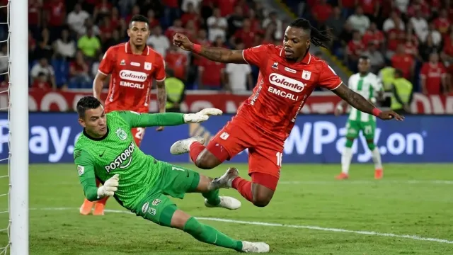 Murillo scores stunning backheel goal to level clasico