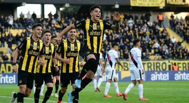 Arezo ends drought with brace in Peñarol rout